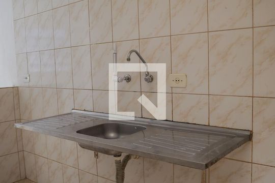 Sala/Cozinha de casa para alugar com 2 quartos, 42m² em Vila Prudente, São Paulo