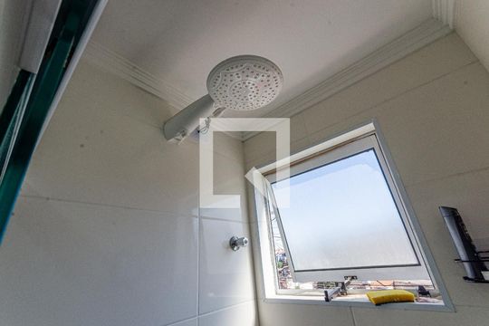 Banheiro de apartamento à venda com 2 quartos, 35m² em Vila Pereira Cerca, São Paulo