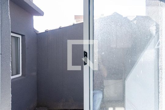 Cozinha de apartamento à venda com 2 quartos, 35m² em Vila Pereira Cerca, São Paulo