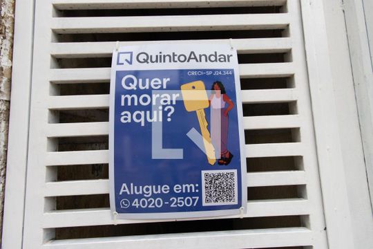 Placa de casa para alugar com 1 quarto, 50m² em Vila Dorna, São Paulo