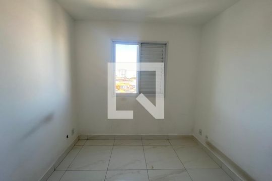 Quarto 2 de apartamento para alugar com 2 quartos, 55m² em Vila São Rafael, Guarulhos