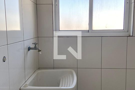Lavanderia de apartamento para alugar com 2 quartos, 55m² em Vila São Rafael, Guarulhos
