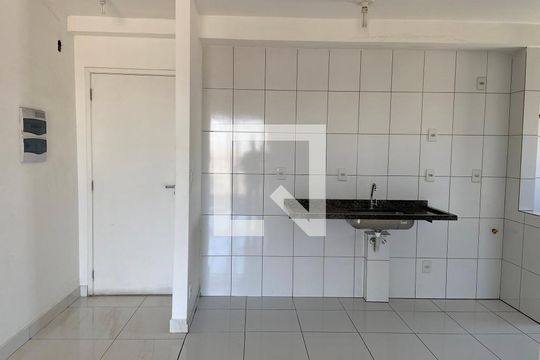 Cozinha de apartamento para alugar com 2 quartos, 55m² em Vila São Rafael, Guarulhos