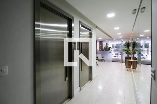 Hall social de apartamento para alugar com 1 quarto, 97m² em Santo Amaro, São Paulo