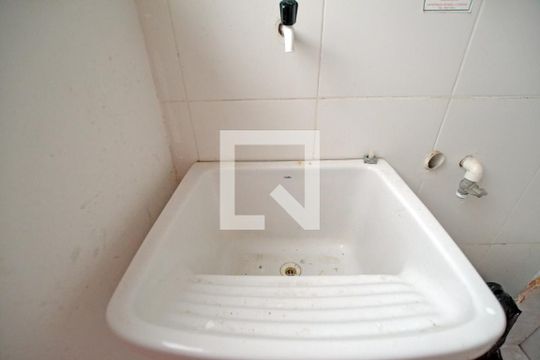 Cozinha  de apartamento à venda com 2 quartos, 55m² em Teresópolis, Porto Alegre