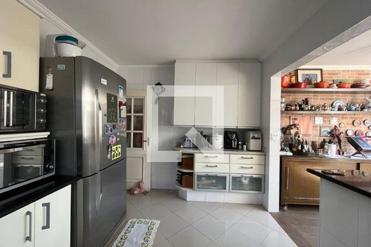 Cozinha de casa à venda com 3 quartos, 270m² em Vila do Bosque, São Paulo