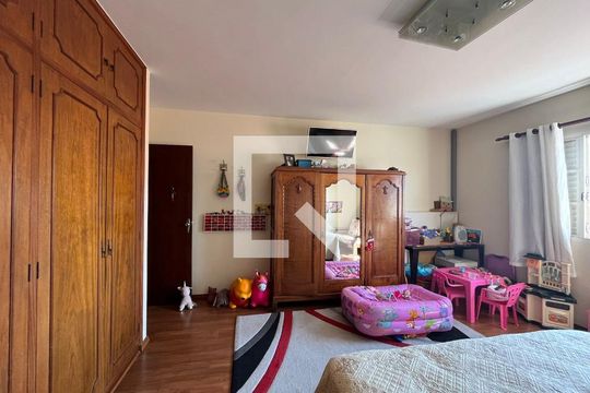 Quarto 1 de casa à venda com 3 quartos, 270m² em Vila do Bosque, São Paulo