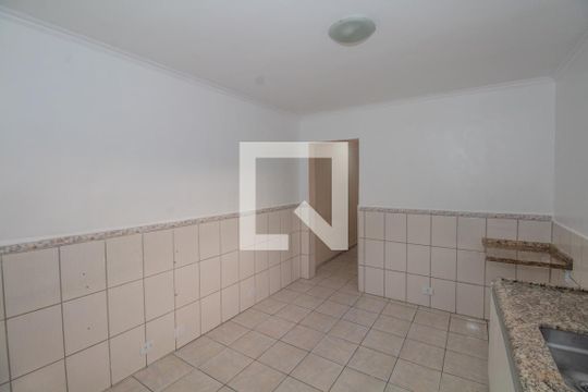 Cozinha de casa para alugar com 4 quartos, 130m² em Jardim Marília, São Paulo