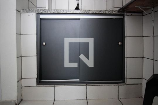 Cozinha de apartamento para alugar com 1 quarto, 20m² em Bela Vista, São Paulo