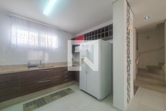 Cozinha de casa para alugar com 4 quartos, 219m² em Jardim Tres Marias, Guarujá