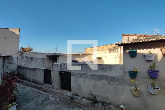 Quintal de casa à venda com 4 quartos, 330m² em Jardim Cura D’ars, Campinas