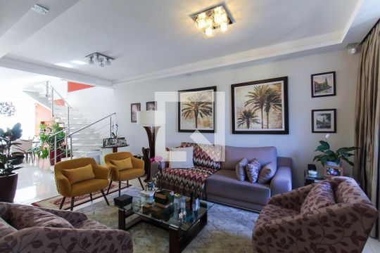 Casa à venda com 4 quartos, 300m² em Parque da Mooca, São Paulo