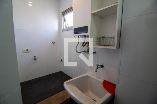 Área de Serviço de apartamento para alugar com 2 quartos, 70m² em Jardim Aeroporto, São Paulo