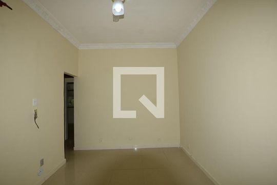 Sala de apartamento para alugar com 2 quartos, 65m² em Vila Valqueire, Rio de Janeiro