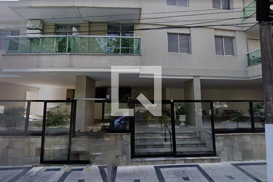 Fachada de apartamento para alugar com 2 quartos, 55m² em Centro, Guarujá