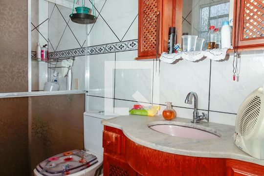 Banheiro Suíte de casa à venda com 3 quartos, 160m² em Tristeza, Porto Alegre