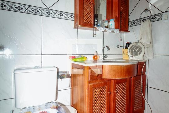 Banheiro Suíte de casa à venda com 3 quartos, 160m² em Tristeza, Porto Alegre