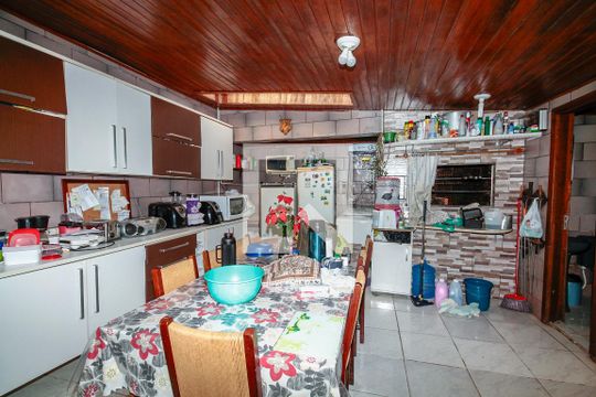 Cozinha de casa à venda com 3 quartos, 160m² em Tristeza, Porto Alegre