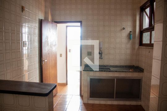 Cozinha de apartamento à venda com 2 quartos, 72m² em Jardim Guanabara, Rio de Janeiro