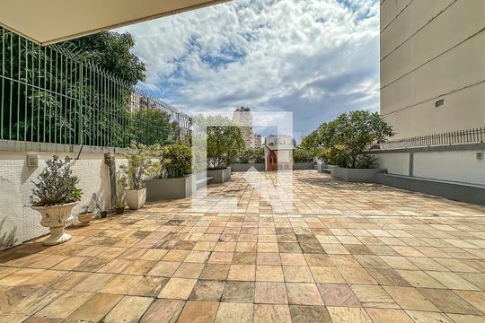 Área comum de apartamento para alugar com 1 quarto, 82m² em Laranjeiras, Rio de Janeiro