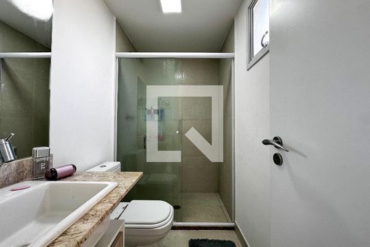 Banheiro Suíte de apartamento à venda com 2 quartos, 70m² em Jardim Caravelas, São Paulo