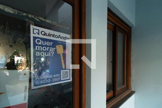 Fachada de casa à venda com 3 quartos, 169m² em Aberta dos Morros, Porto Alegre