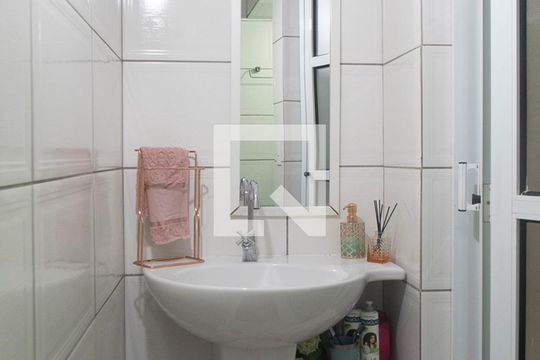 Banheiro de casa para alugar com 4 quartos, 500m² em Vila Nova Cachoeirinha, São Paulo