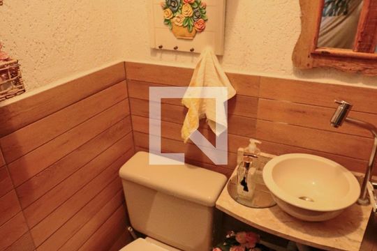 Lavabo de casa de condomínio à venda com 3 quartos, 240m² em Vila Lageado, São Paulo