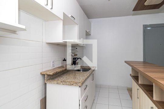 Cozinha e Área de Serviço de apartamento à venda com 2 quartos, 44m² em Morro Santana, Porto Alegre