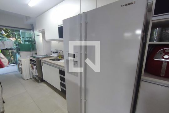 Cozinha integrada com a Area de Serviço de apartamento para alugar com 2 quartos, 65m² em Jacarepaguá, Rio de Janeiro