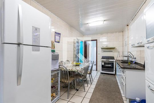 Cozinha de casa à venda com 3 quartos, 178m² em Parque Maria Luiza, São Paulo