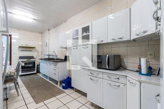 Cozinha de casa à venda com 3 quartos, 178m² em Parque Maria Luiza, São Paulo