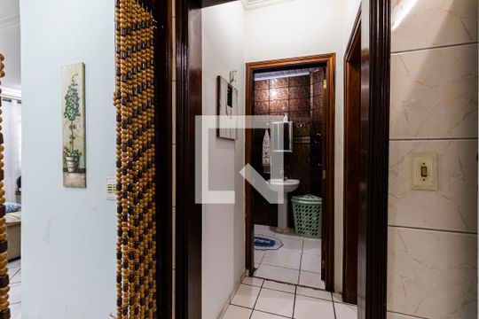 Corredor de casa à venda com 3 quartos, 178m² em Parque Maria Luiza, São Paulo