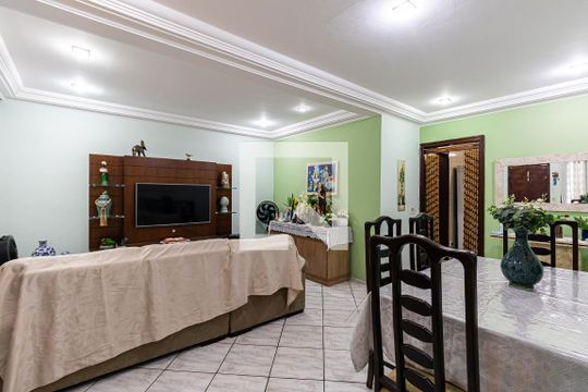 Sala de casa à venda com 3 quartos, 178m² em Parque Maria Luiza, São Paulo