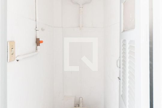 Banheiro de serviço de apartamento para alugar com 2 quartos, 58m² em Andaraí, Rio de Janeiro