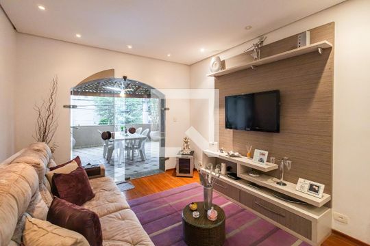 Sala de casa à venda com 3 quartos, 210m² em Sumaré, São Paulo