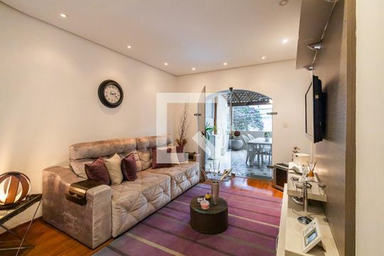 Casa à venda com 3 quartos, 210m² em Sumaré, São Paulo