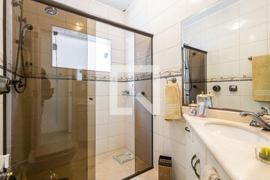 Banheiro da Suíte de casa à venda com 3 quartos, 210m² em Sumaré, São Paulo