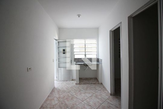 Sala/Cozinha de casa para alugar com 2 quartos, 40m² em Taboão, São Bernardo do Campo