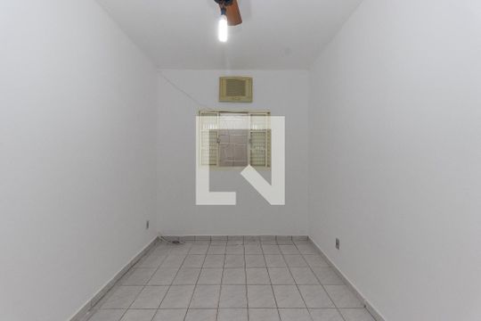 Quarto de casa para alugar com 1 quarto, 40m² em Jardim Colonial, São José dos Campos