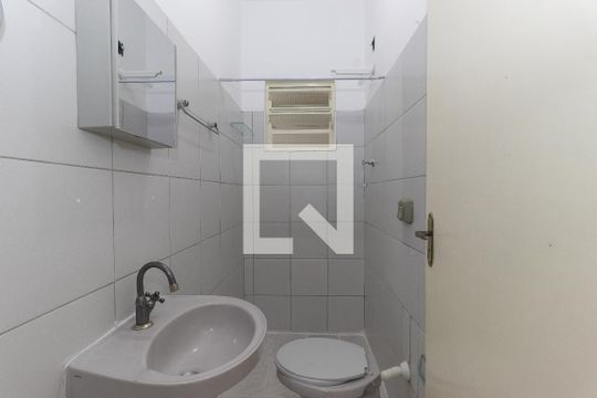 Banheiro de casa para alugar com 1 quarto, 40m² em Jardim Colonial, São José dos Campos