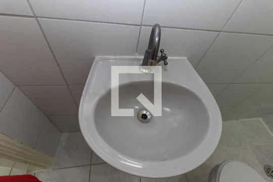 Banheiro de casa para alugar com 1 quarto, 40m² em Jardim Colonial, São José dos Campos