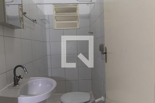 Banheiro de casa para alugar com 1 quarto, 40m² em Jardim Colonial, São José dos Campos