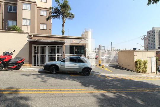 Fachada de apartamento para alugar com 2 quartos, 45m² em Vila Independência, São Paulo