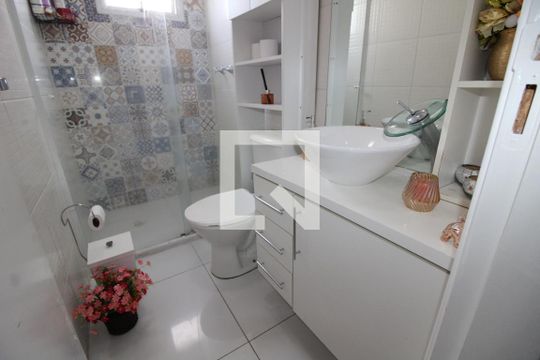 Banheiro de apartamento para alugar com 2 quartos, 45m² em Vila Independência, São Paulo