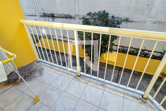 varanda de casa à venda com 3 quartos, 110m² em Taquara, Rio de Janeiro