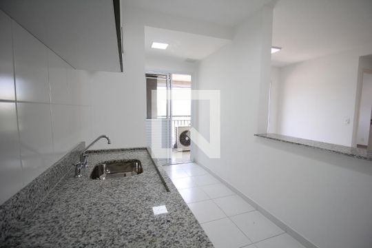 Cozinha de apartamento para alugar com 2 quartos, 61m² em Melville Empresarial I E Ii, Barueri