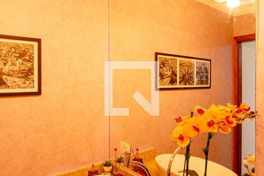 Lavabo de casa à venda com 3 quartos, 220m² em Jabaquara, São Paulo