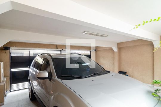 Garagem de casa à venda com 3 quartos, 220m² em Jabaquara, São Paulo
