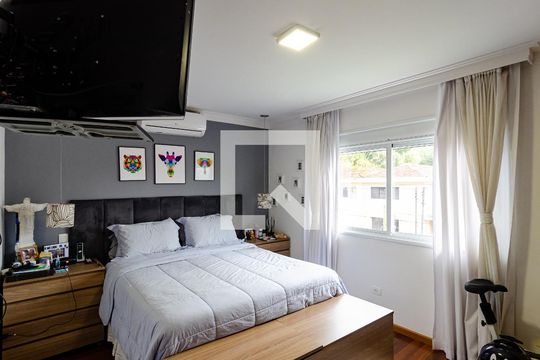 Suíte de casa à venda com 3 quartos, 220m² em Jabaquara, São Paulo